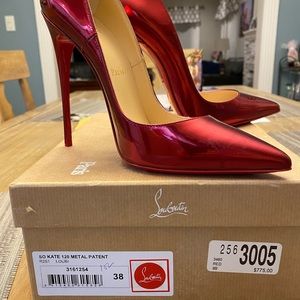 So Kate Dust bag and heel tips included 
Excellent condition